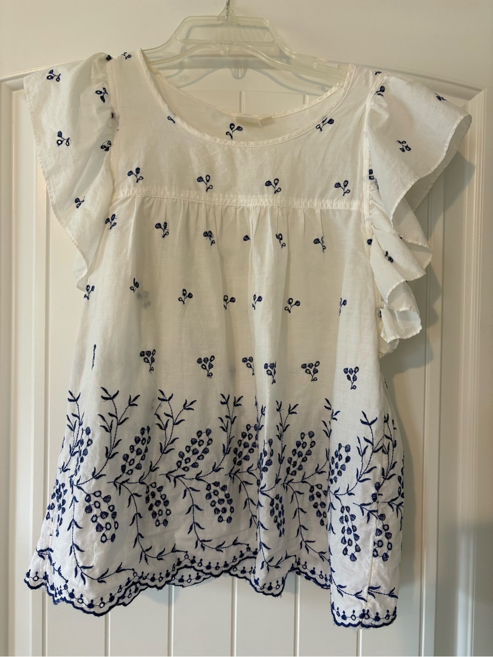 Gap White Baby Doll Top with Blue Eyelet Details Medium